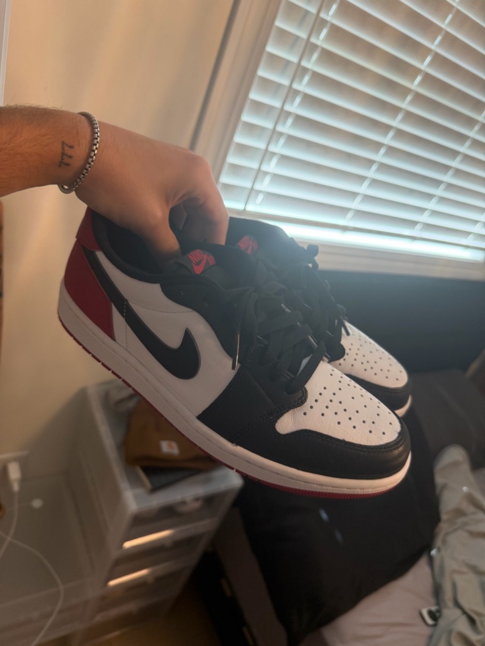 Nike Low Top Sneakers in Black White Red